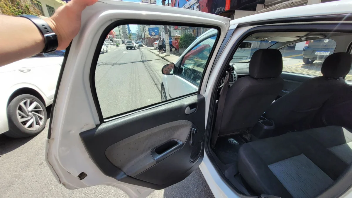 Fiesta Sedan SE 1.6 Completo + GNV 2014 - Imagem 13