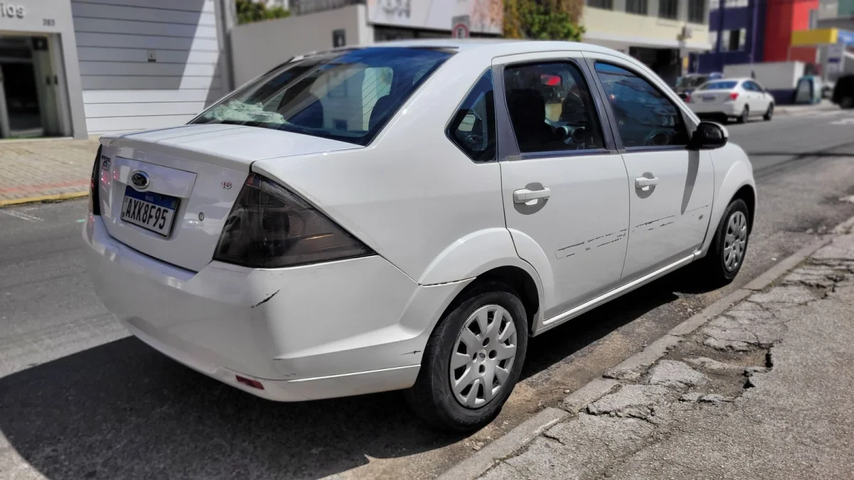Fiesta Sedan SE 1.6 Completo + GNV 2014 - Imagem 4