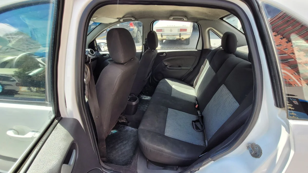 Fiesta Sedan SE 1.6 Completo + GNV 2014 - Imagem 9