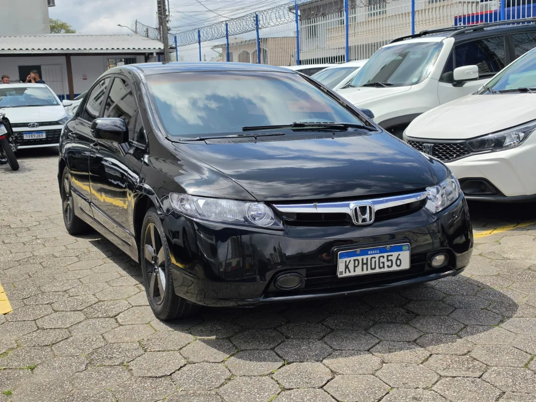 Civic Sedan LXS 1.8/1.8 Flex 16V Automático 2007
