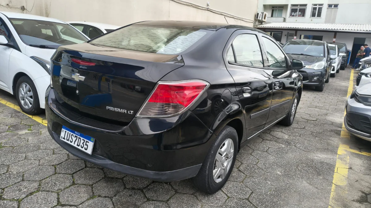 Prisma sed LT 1.4 Completo Manual 2013 - Imagem 8