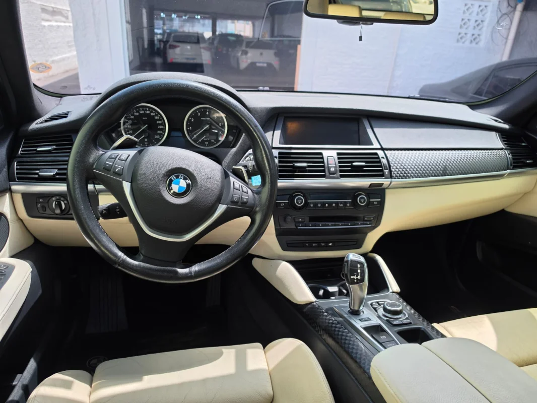X6 XDRIVE 50i 4.4 407cv Bi-Turbo 2012 - Imagem 11