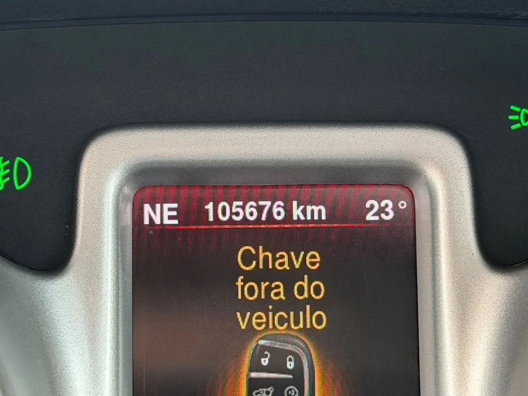 Freemont Precision 2.4 2015 C/ Teto solar e 7 Lugares - Imagem 3