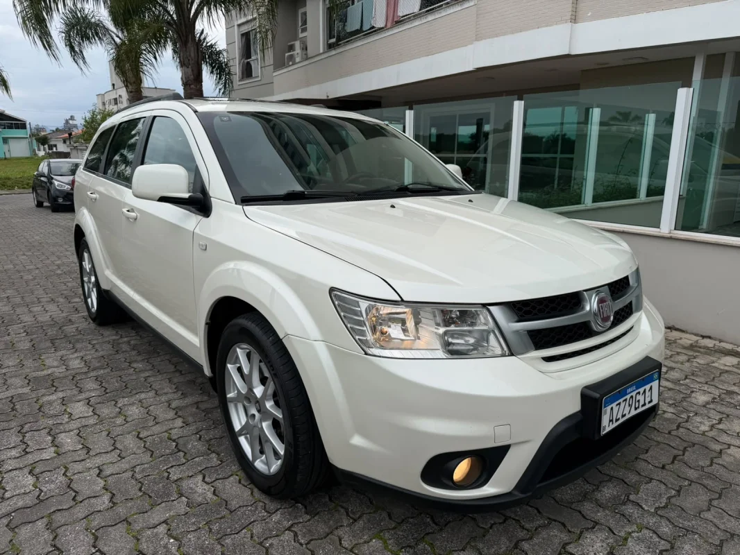 Freemont Precision 2.4 2015 C/ Teto solar e 7 Lugares