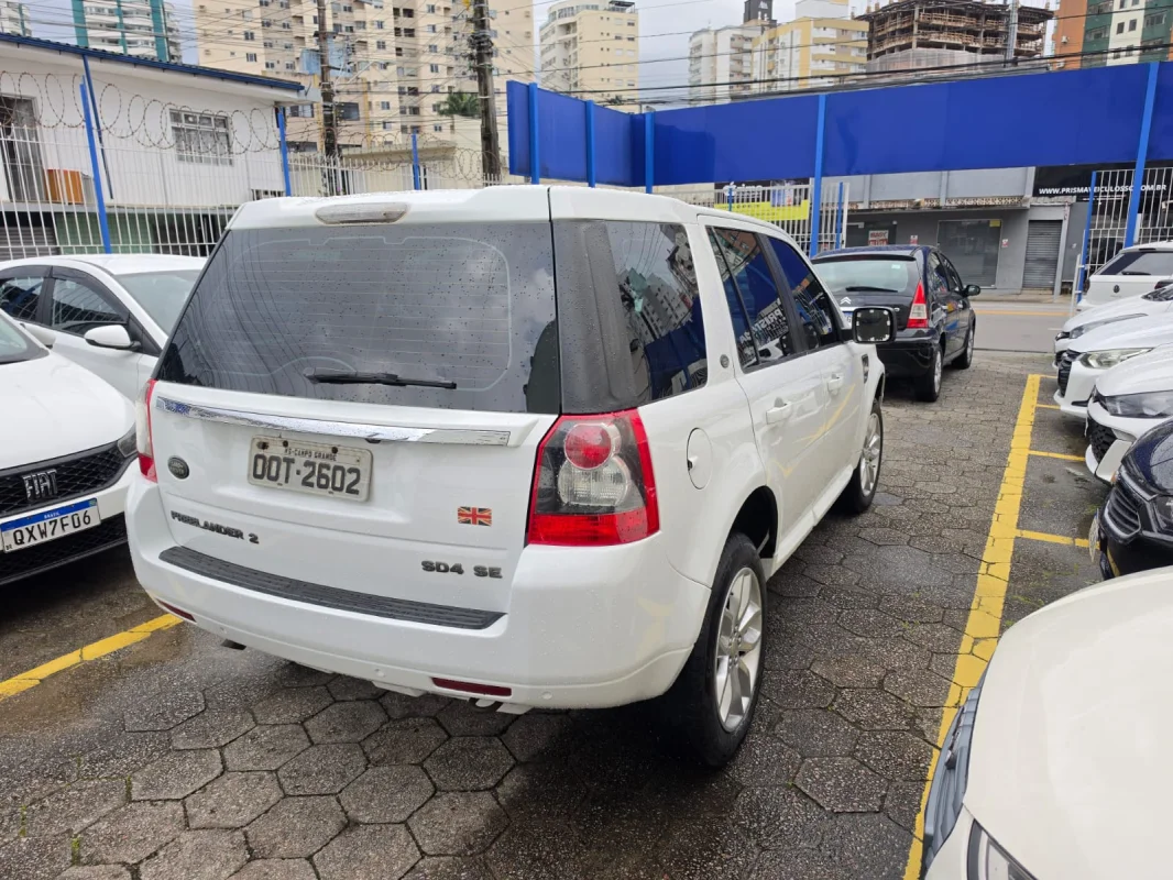 FREELANDER 2 SD4 SE 2015 - Imagem 4