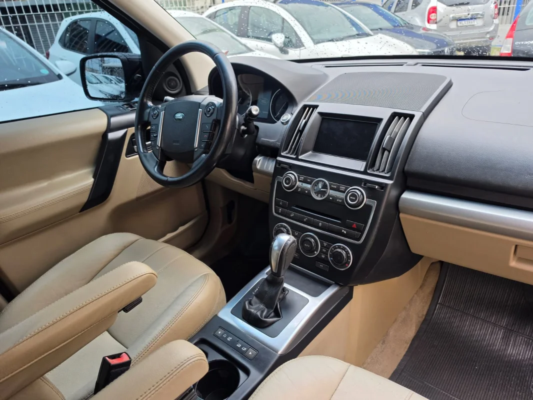 FREELANDER 2 SD4 SE 2015 - Imagem 5