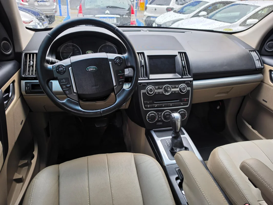 FREELANDER 2 SD4 SE 2015 - Imagem 7