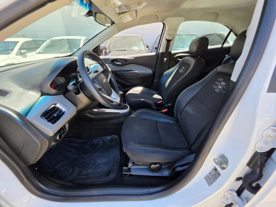 Onix LT 1.0 4p Ano 2019 - Imagem 5