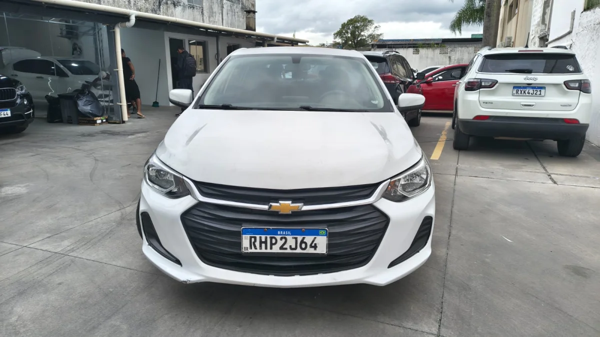 Onix Hatch LT2 1.0 Completo 2022 - Imagem 3