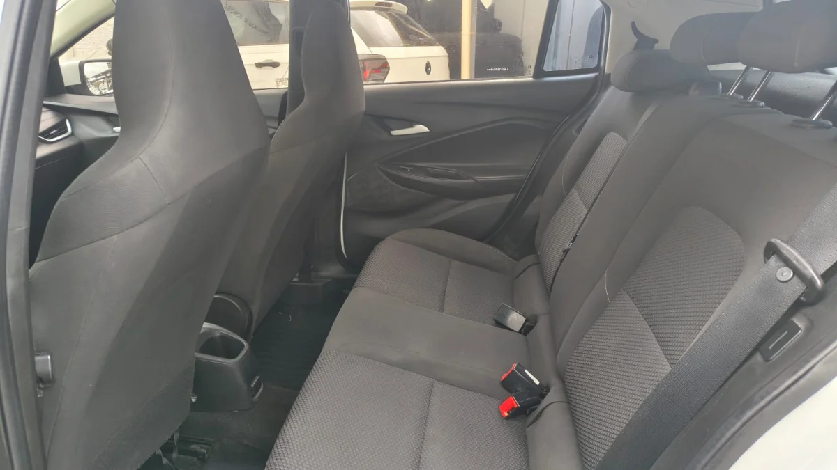Onix Hatch LT2 1.0 Completo 2022 - Imagem 9