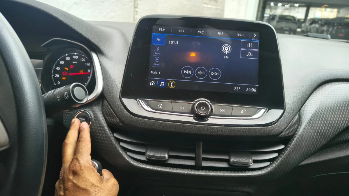 Onix Hatch LT2 1.0 Completo 2022 - Imagem 13