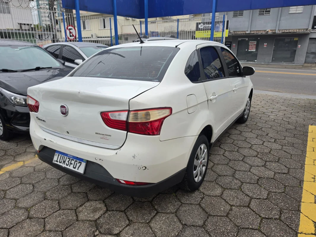Grand Siena ATTRAC Completo Manual 1.4 2014 - Imagem 4