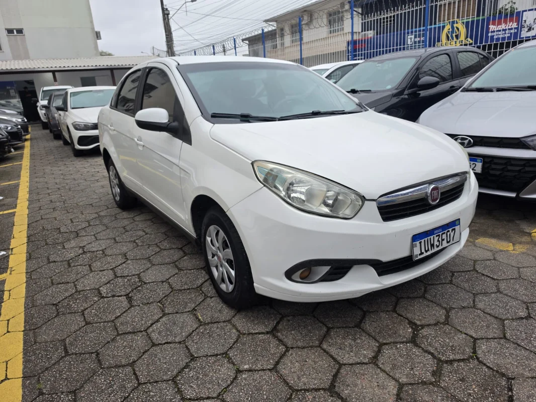 Grand Siena ATTRAC Completo Manual 1.4 2014