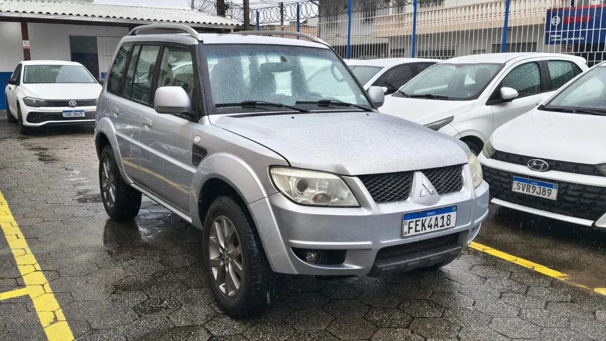 Pajero TR4 2.0 Flex 16V 4X2 Mec. 2013