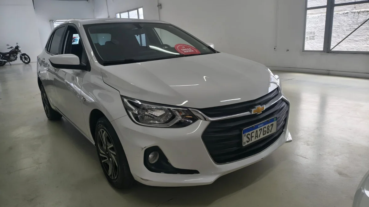 Onix Hatch LT2 1.0 Completo 2024