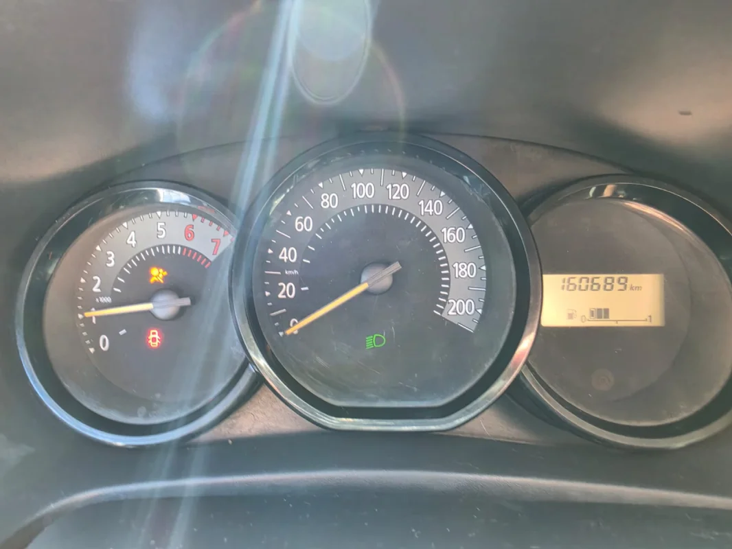 SANDERO Authentique Hi-Power 1.0 16V 2016 Completo - Imagem 6