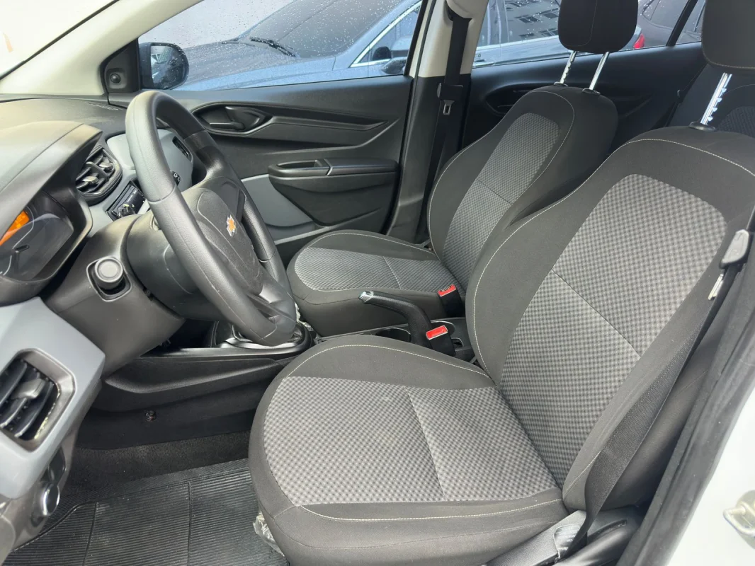 ONIX HATCH Joy 1.0 8V Flex 5p  2020 - Imagem 9