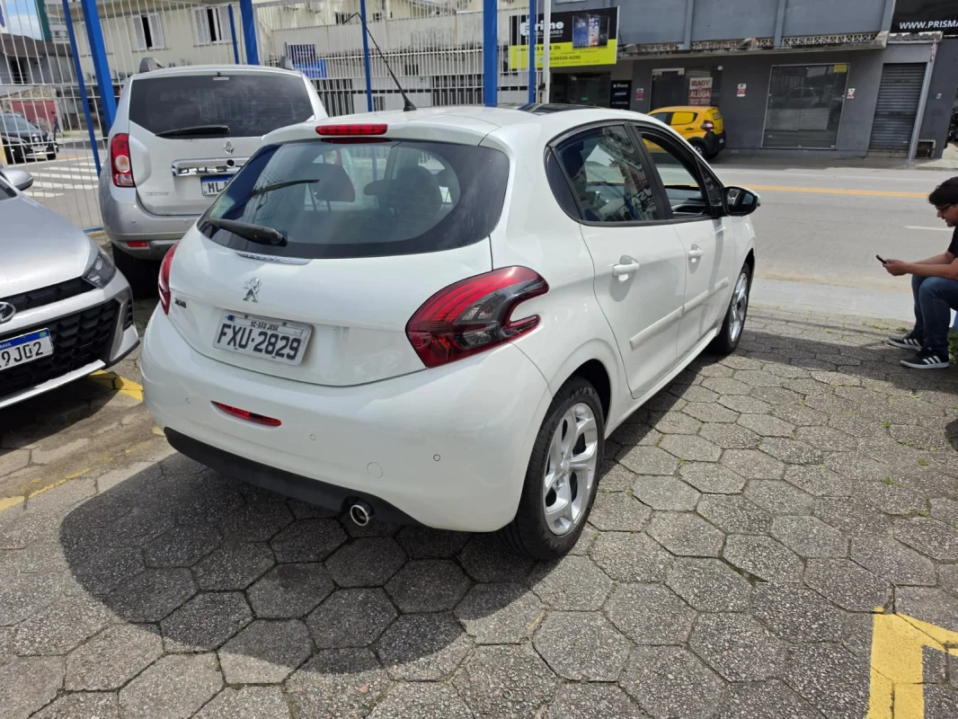 208 Allure 1.6 Flex 16V 5p Automático 2017 - Imagem 2