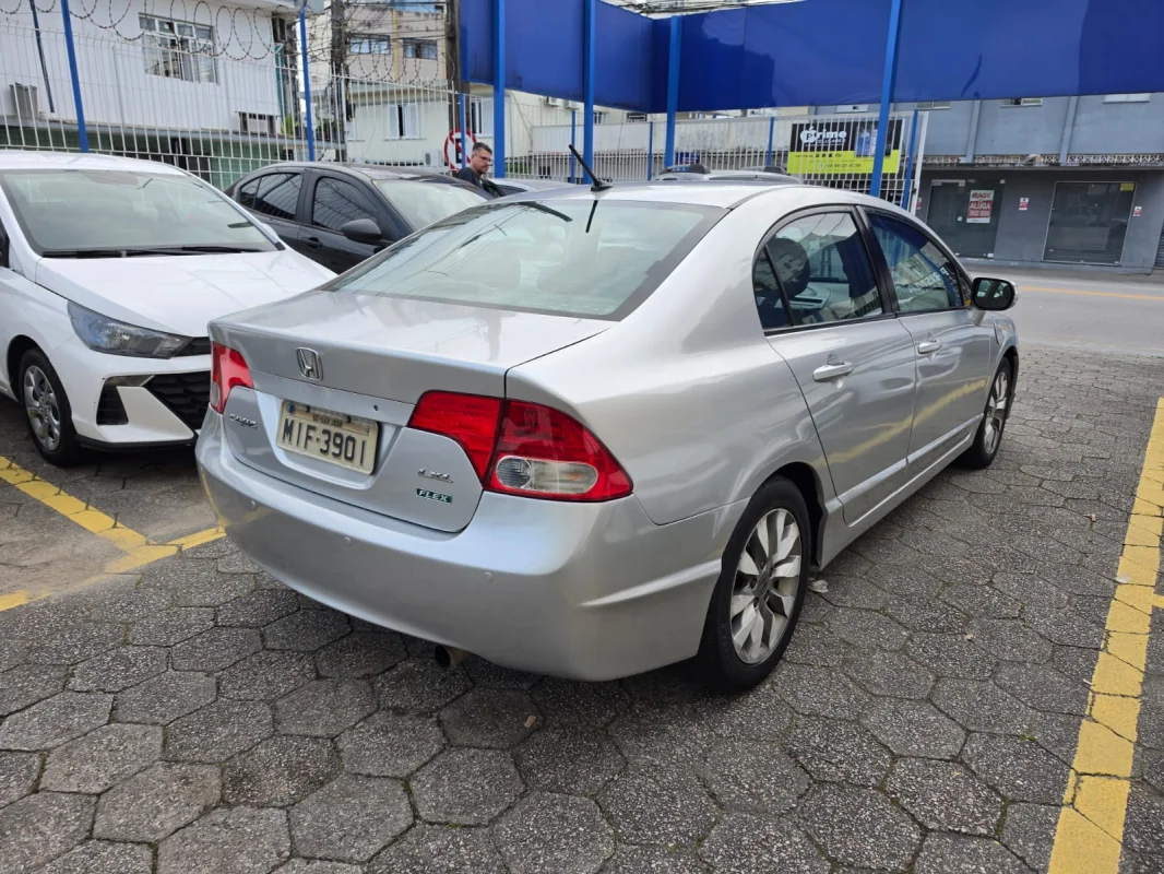 Civic Sed. LXL / SE 1.8 Flex 16V Automático 2011 GNV - Imagem 4