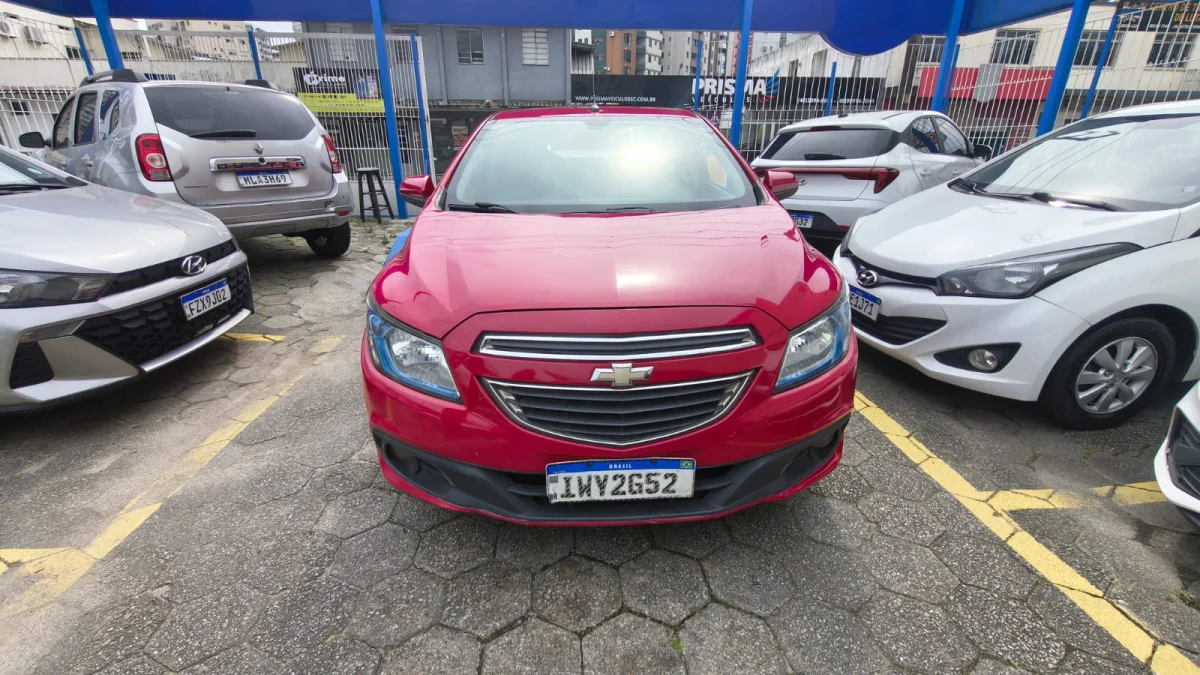 Prisma Sed LT 1.4 Completo manual 2015 - Imagem 2