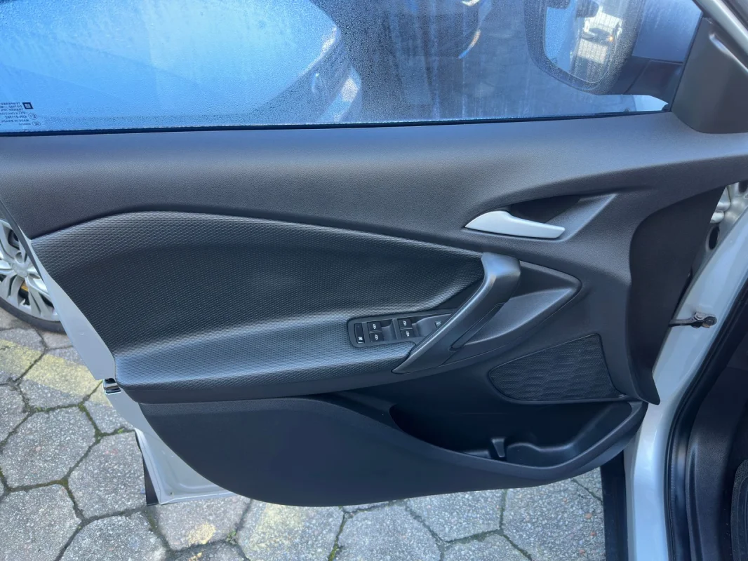 Tracker 1.0 TURBO Automática 2023 - Imagem 11