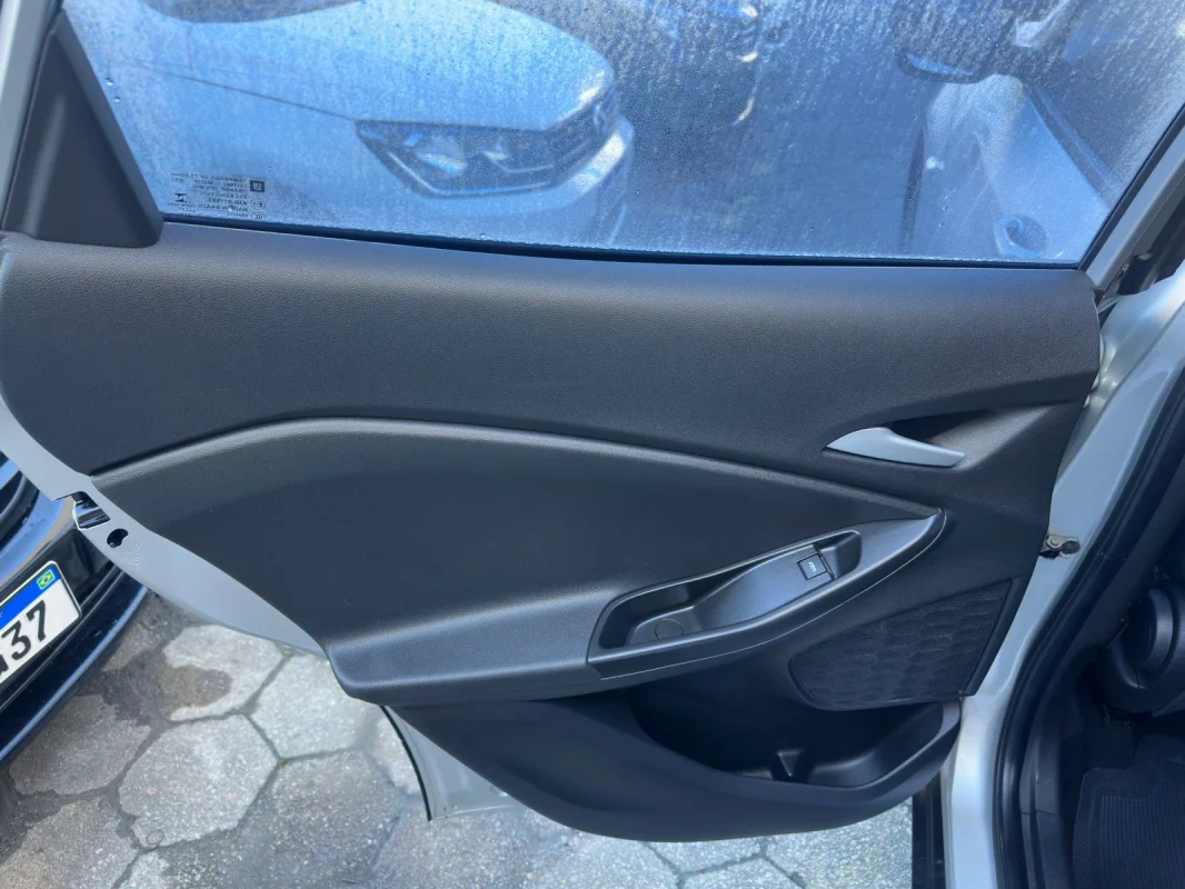 Tracker 1.0 TURBO Automática 2023 - Imagem 13