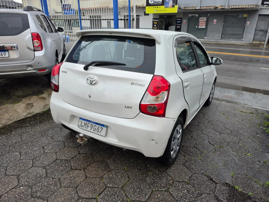 Etios X 1.3 Completo MANUAL 2015 - Imagem 3