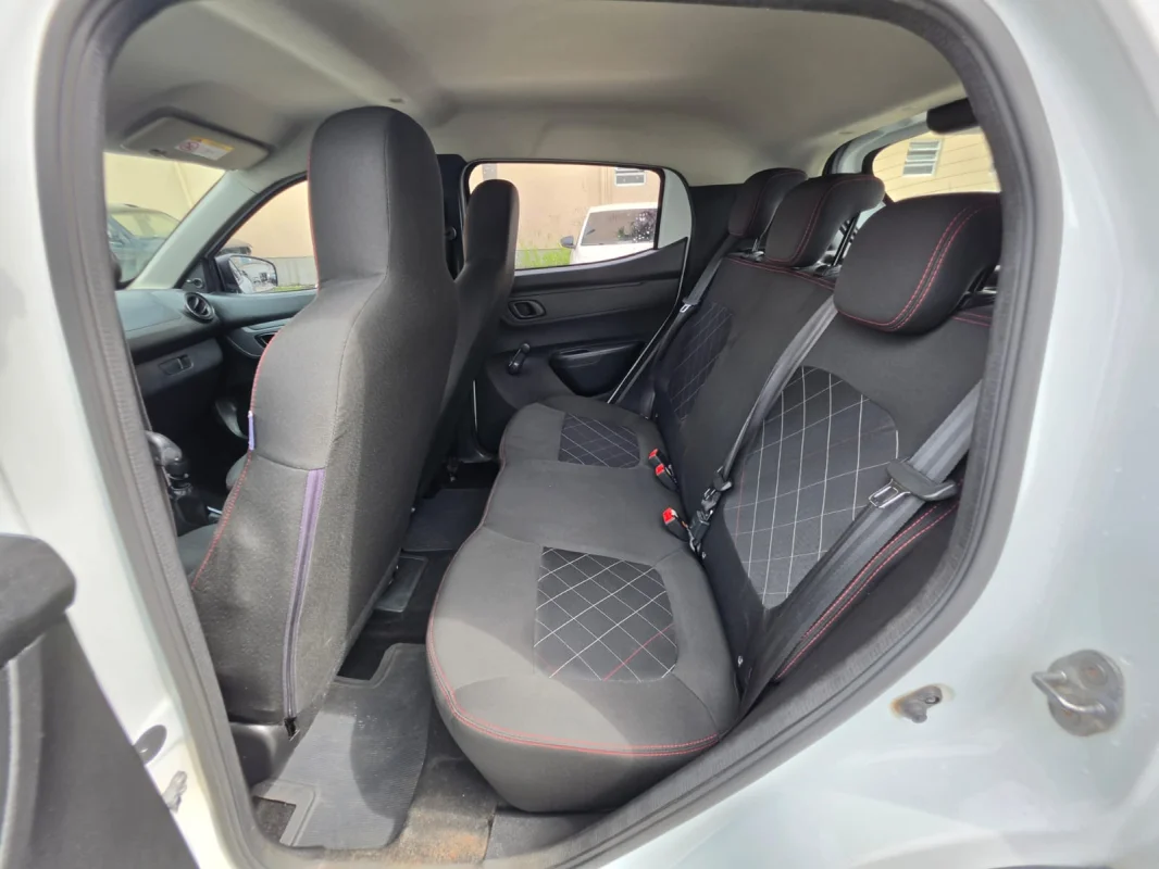 KWID Zen 1.0 Flex 12V 5p Mecânico 2023 - Imagem 6