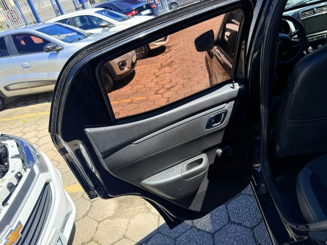 Kwid Outsider 1.0 Mec. Completo 2022 - Imagem 12