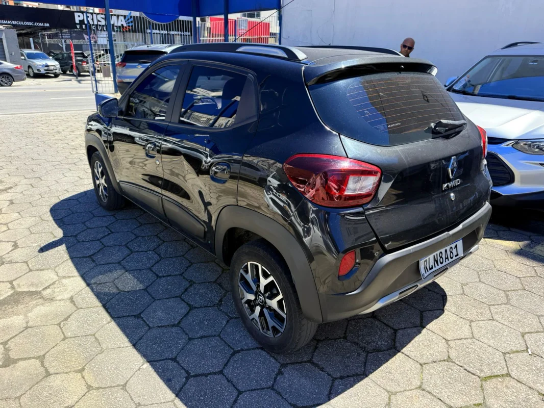 Kwid Outsider 1.0 Mec. Completo 2022 - Imagem 5