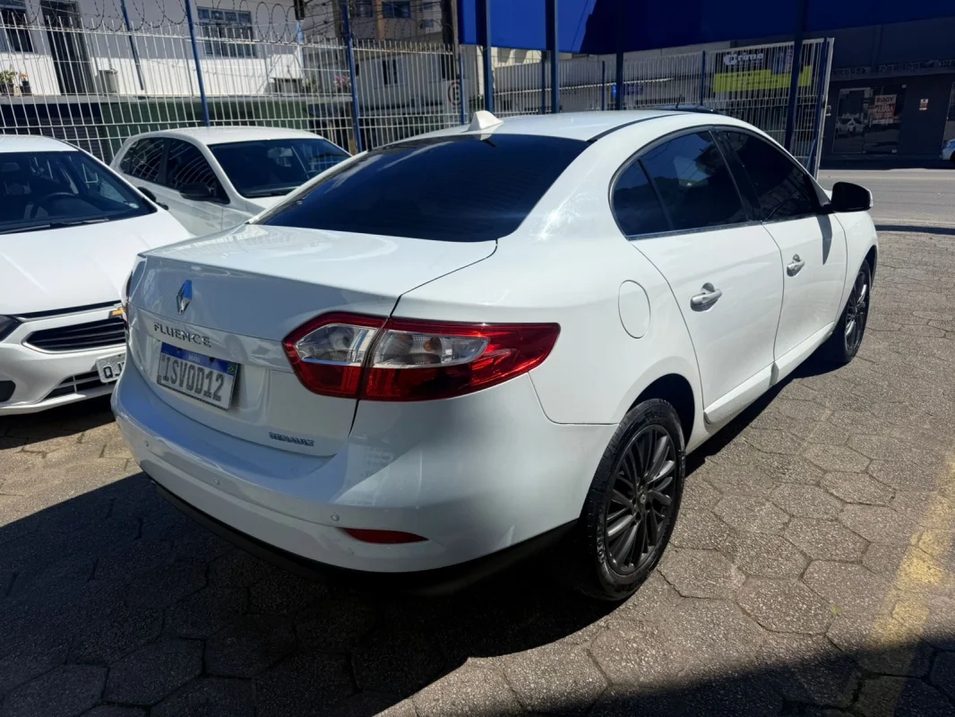 FLUENCE Dynamic 2.0 16V Manual 2012 - Imagem 3