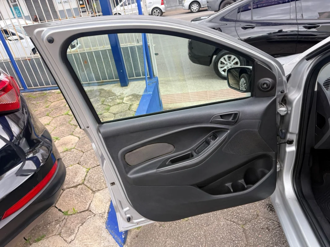 Ka Sedan SE 1.5 Mec. Completo 2016 - Imagem 12