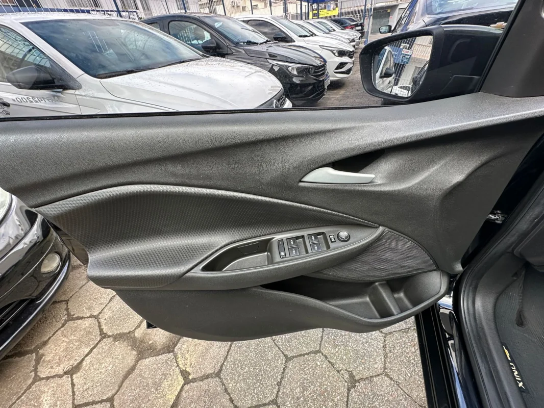 ONIX SEDAN Plus LT 1.0 12V Flex 2022 - Imagem 12