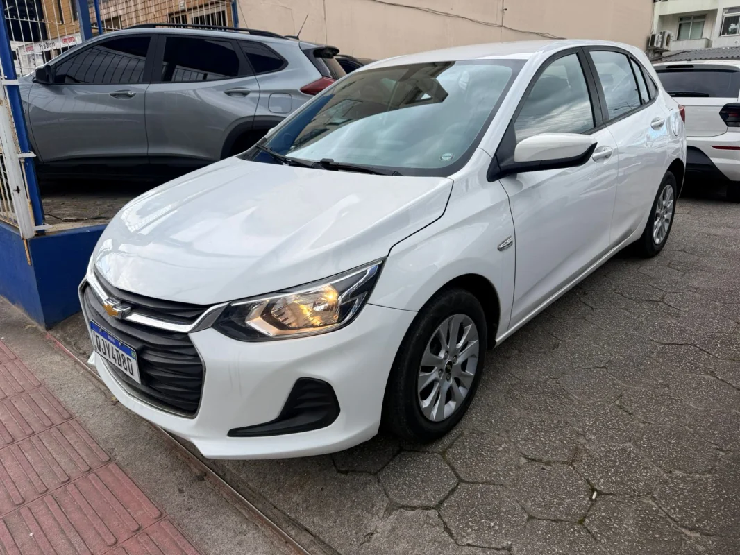 Onix LT 1.0 Mec. Completo 2020 - Imagem 3