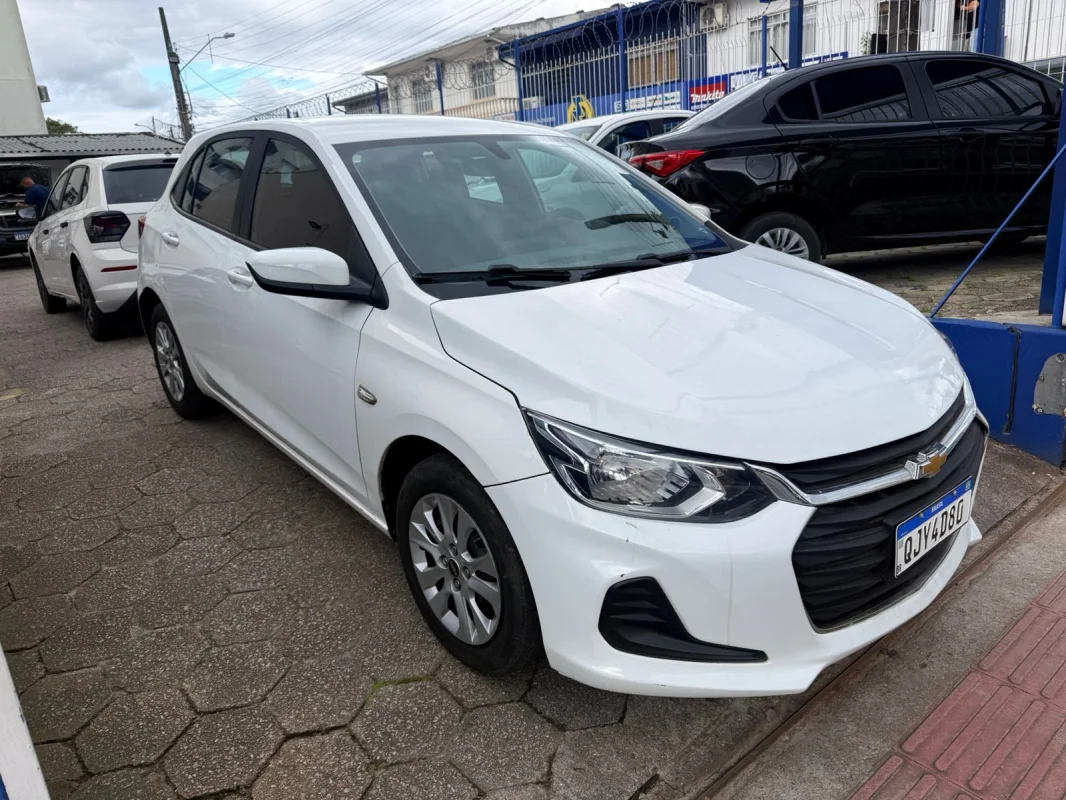 Onix LT 1.0 Mec. Completo 2020