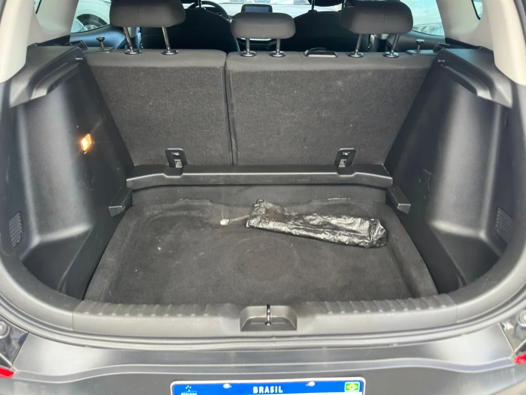 TRACKER LT 1.0 Turbo 12V Flex Automático 2023 - Imagem 10