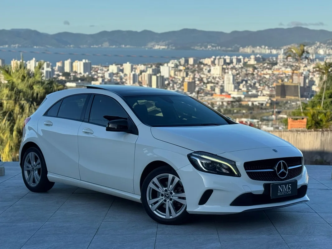 Mercedes Classe A 200 FF 2018 Com Teto - Imagem 1