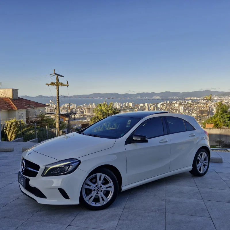 Mercedes Classe A 200 FF 2018 Com Teto - Imagem 3