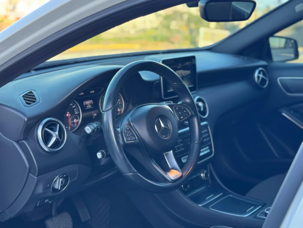 Mercedes Classe A 200 FF 2018 Com Teto - Imagem 7