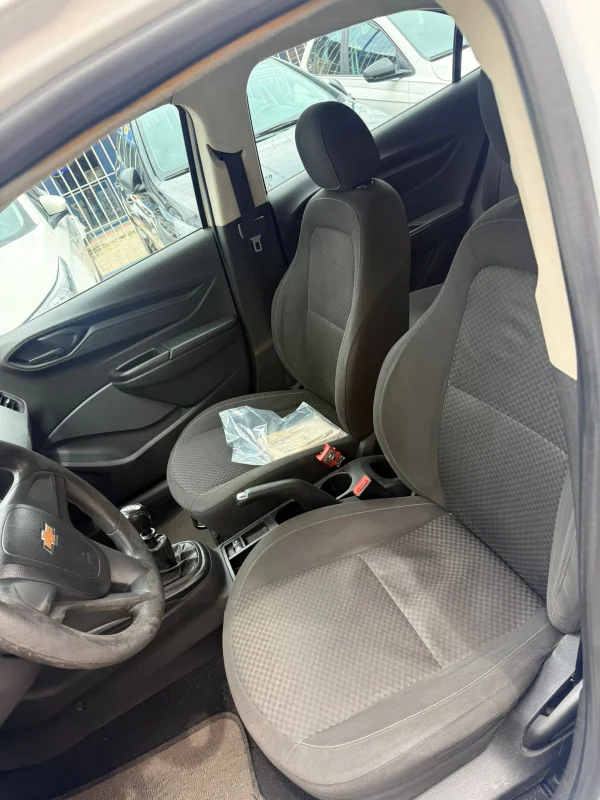 Onix Joy 1.0 Mec. Completo 2020 - Imagem 9