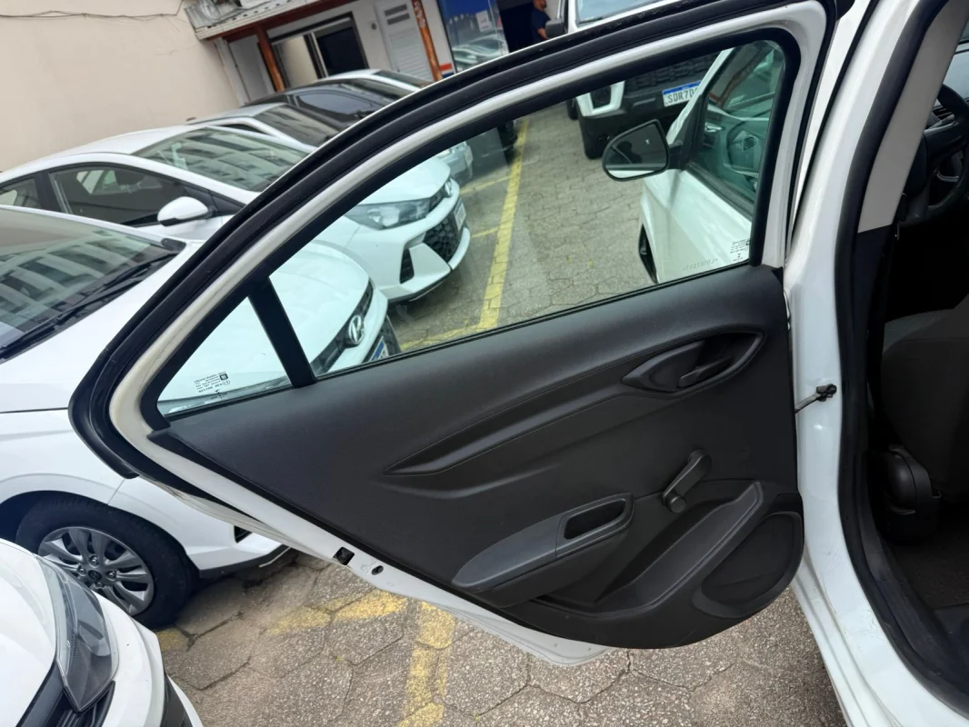 Onix Joy 1.0 Mec. Completo 2020 - Imagem 17