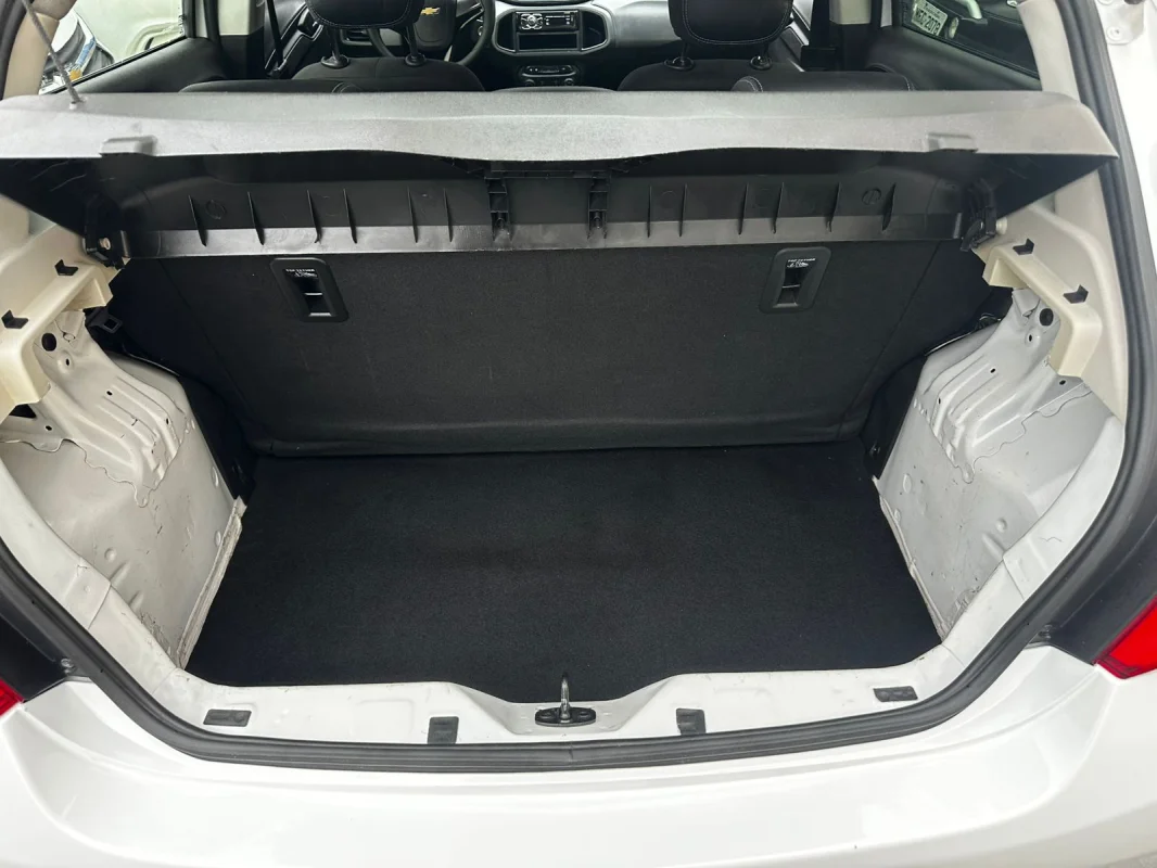 JOY Hatch 1.0 8V Black Edition 2021 - Imagem 11