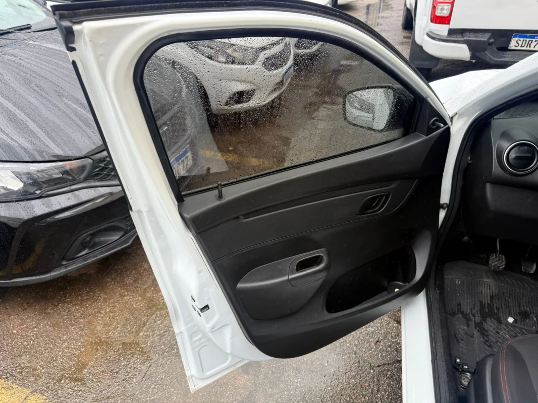 Kwid Zen 1.0 Mec. Completo 2022 - Imagem 14