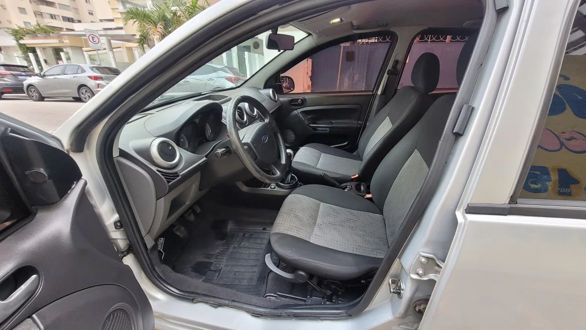 Fiesta Sedan 1.6 Completo GNV 2013 - Imagem 9