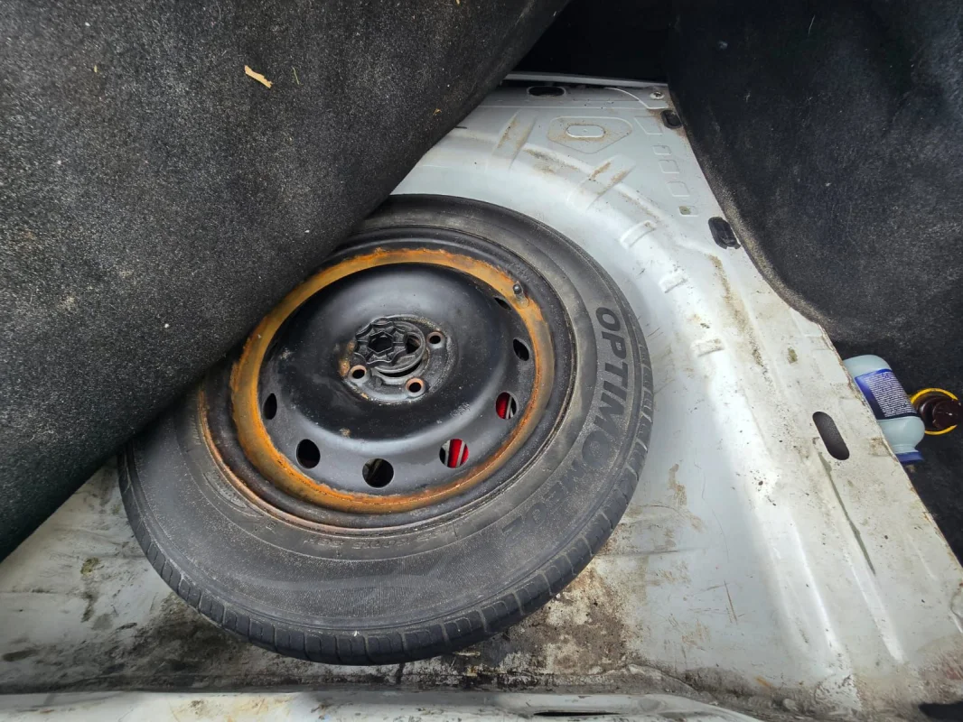 Logan 1.6 Privilege Completo 2008 - Imagem 15