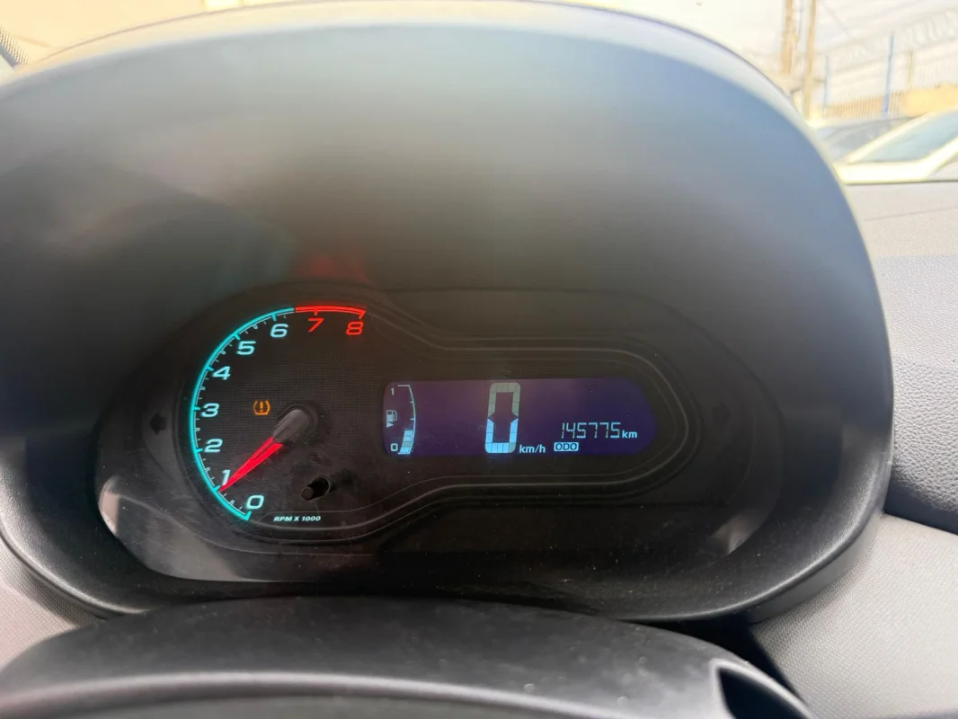 Onix LT 1.4 Mec. Completo 2018 - Imagem 6