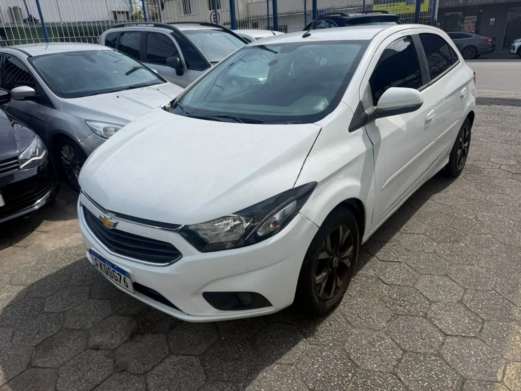 Onix LT 1.4 Mec. Completo 2018 - Imagem 7