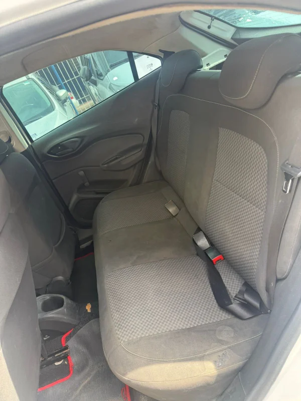 Onix LT 1.4 Mec. Completo 2018 - Imagem 14