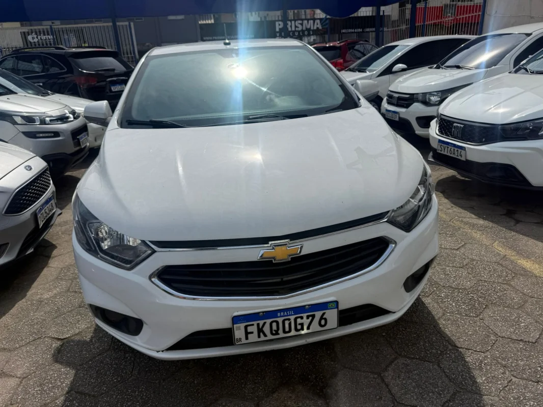 Onix LT 1.4 Mec. Completo 2018 - Imagem 2