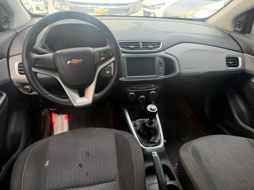 Onix LT 1.4 Mec. Completo 2018 - Imagem 3